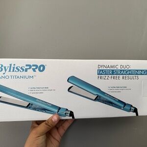 BaBylissPRO Nano Titanium Hair Straightener - Blue